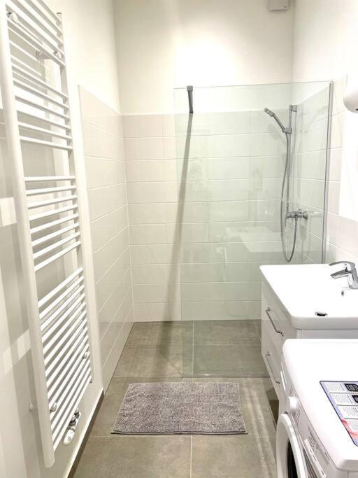 Brand New & Spacious Apartment In The City Centre Vienna Luaran gambar
